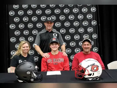 Oak Hill’s Andy Meldick signs to play football at University of Rio Grande