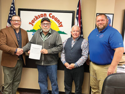 County awards $498,000 CDBG grant for Oak Hill sewer-line project
