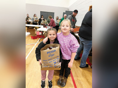 End Christmas Hunger project provides 300 food bags